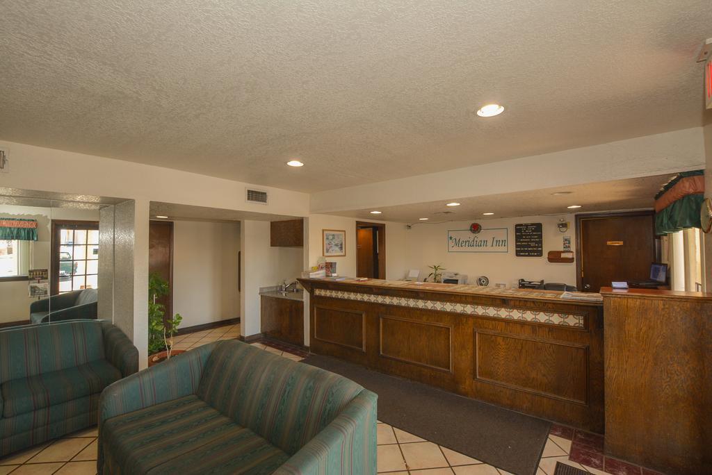 Meridian Inn Oklahoma City Airport Экстерьер фото