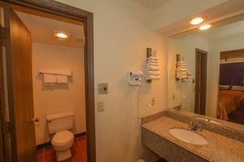 Meridian Inn Oklahoma City Airport Экстерьер фото